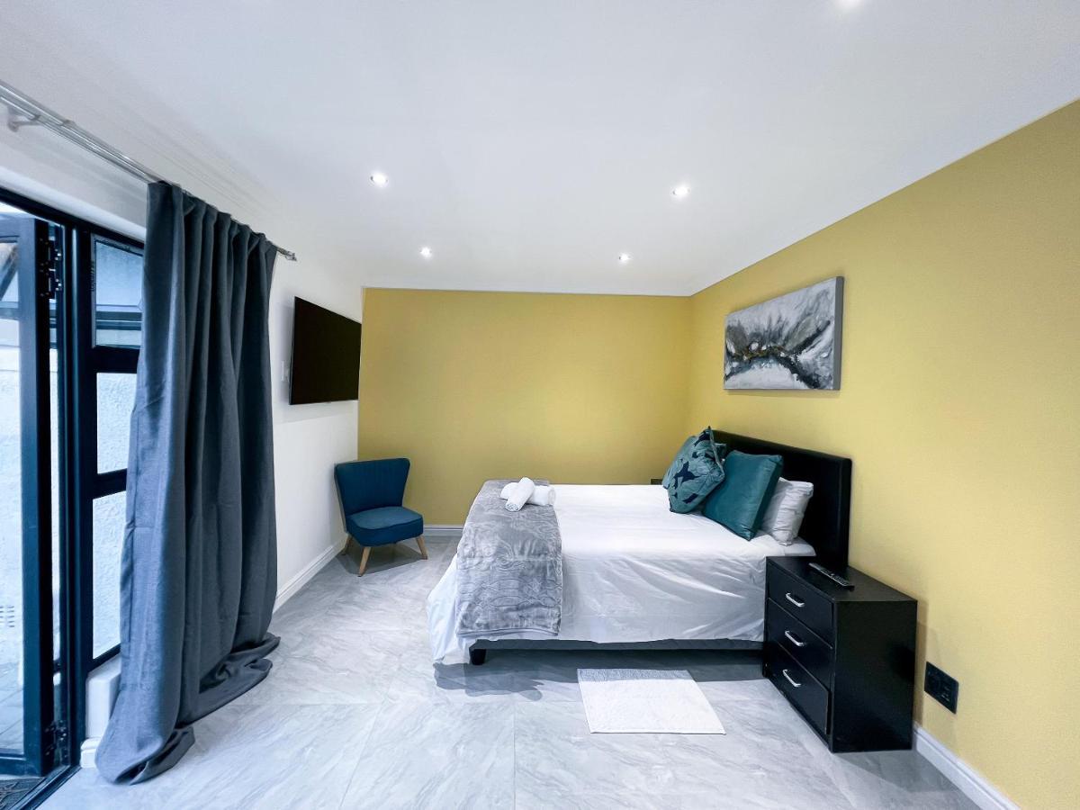 Boston House Bed & Breakfast เคปทาวน์ ภายนอก รูปภาพ