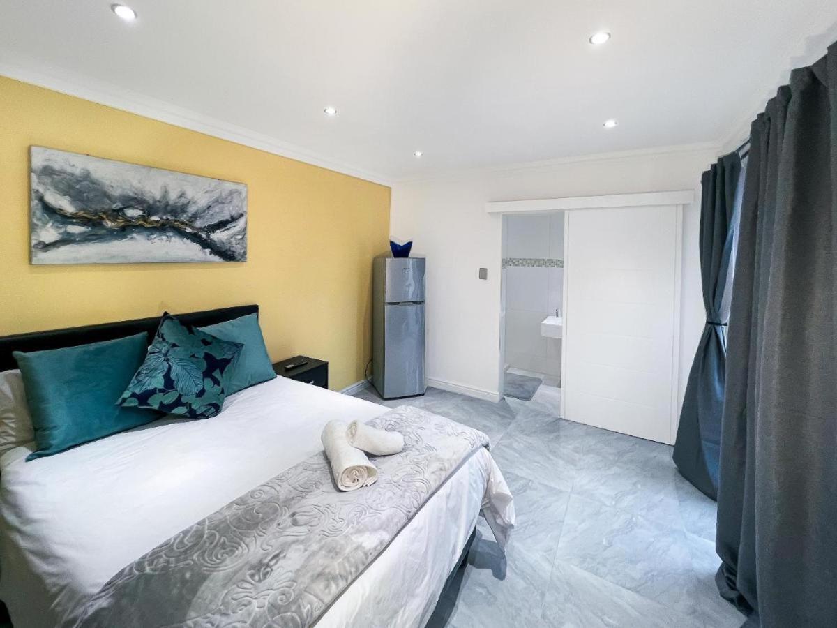 Boston House Bed & Breakfast เคปทาวน์ ภายนอก รูปภาพ